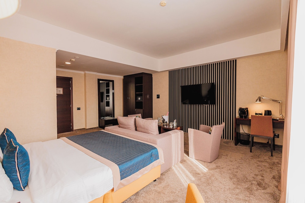 غرفة فاخرة بسرير كينج بغرفة نوم واحدة، Comfort Hotel Astana 8/10