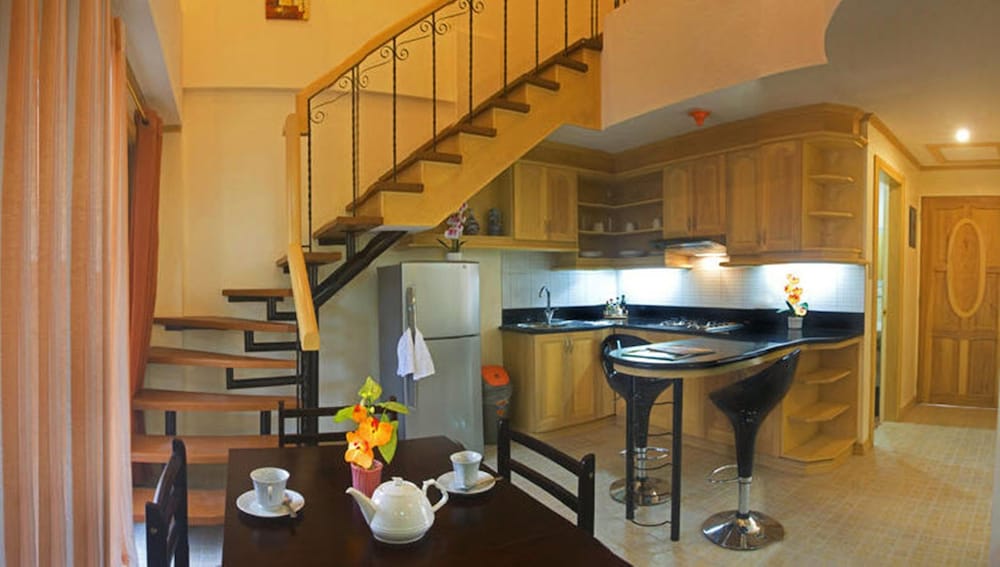 Casablanca Hotel Condominium 13/29