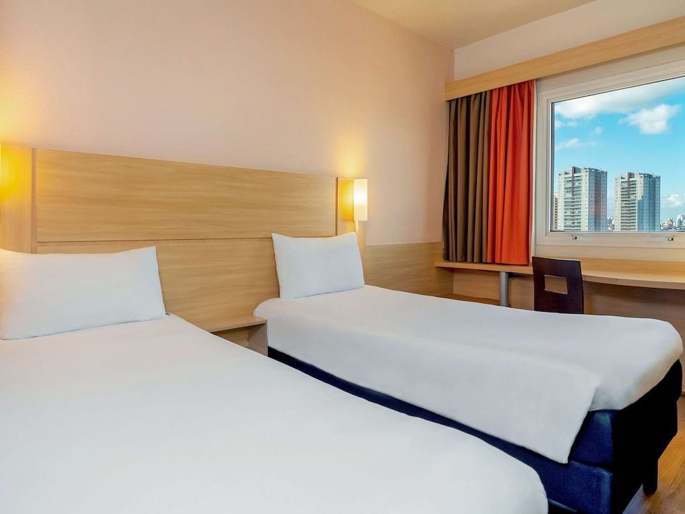 Ibis Sao Paulo Interlagos 23/76