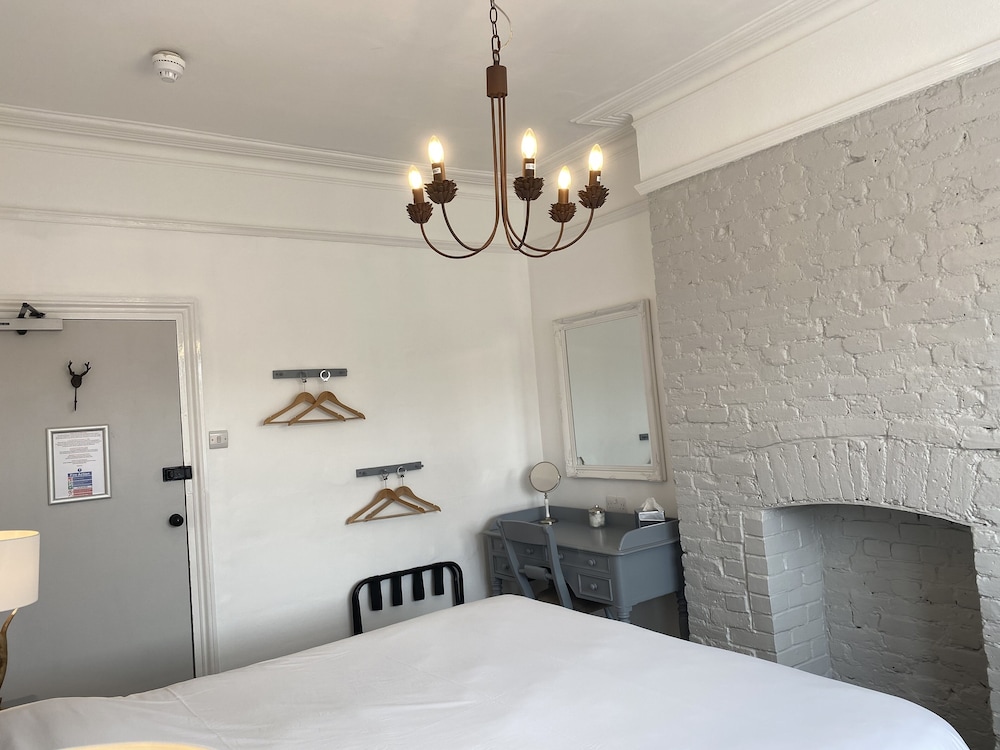 Castle Hotel 20/50