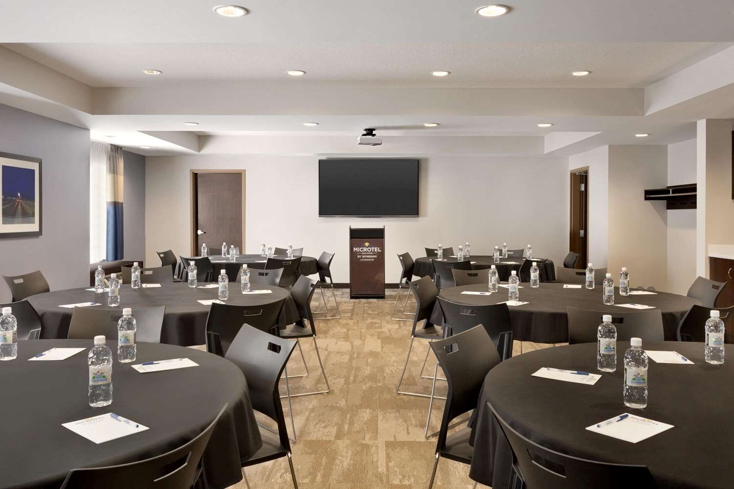 Microtel Inn And Suites By Wyndham Lloydminster 19/25