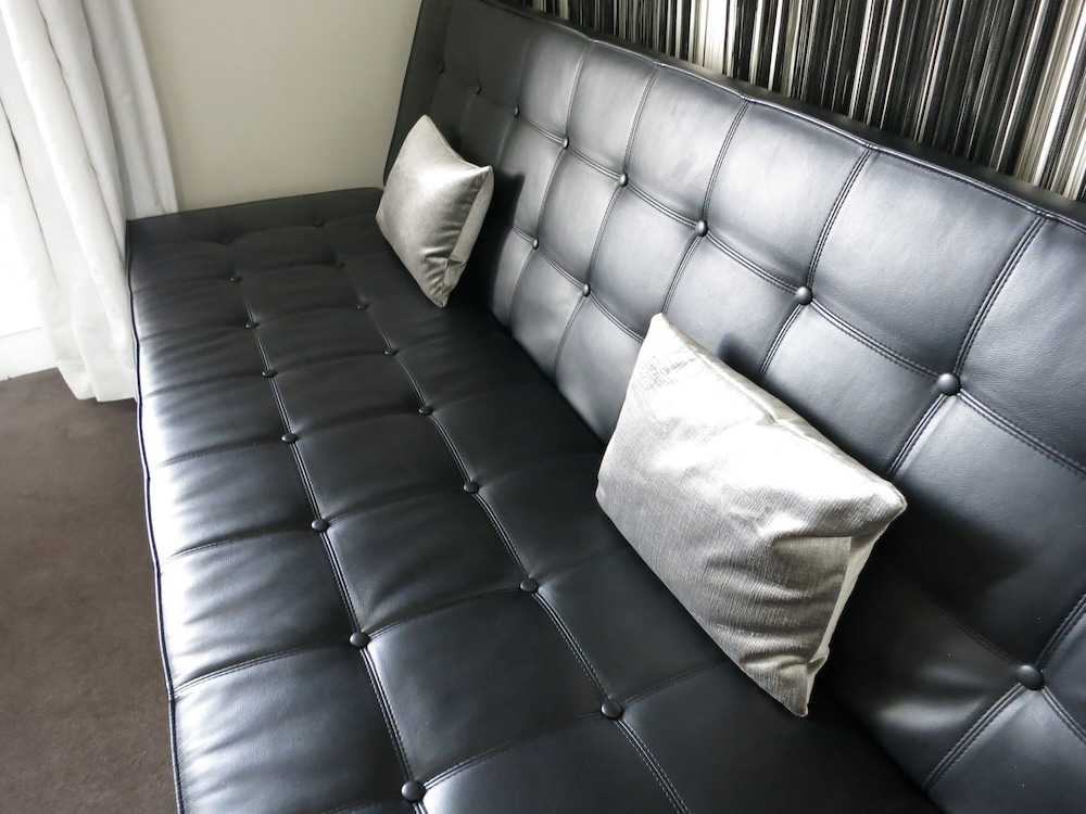 The Studley Hotel 24/50