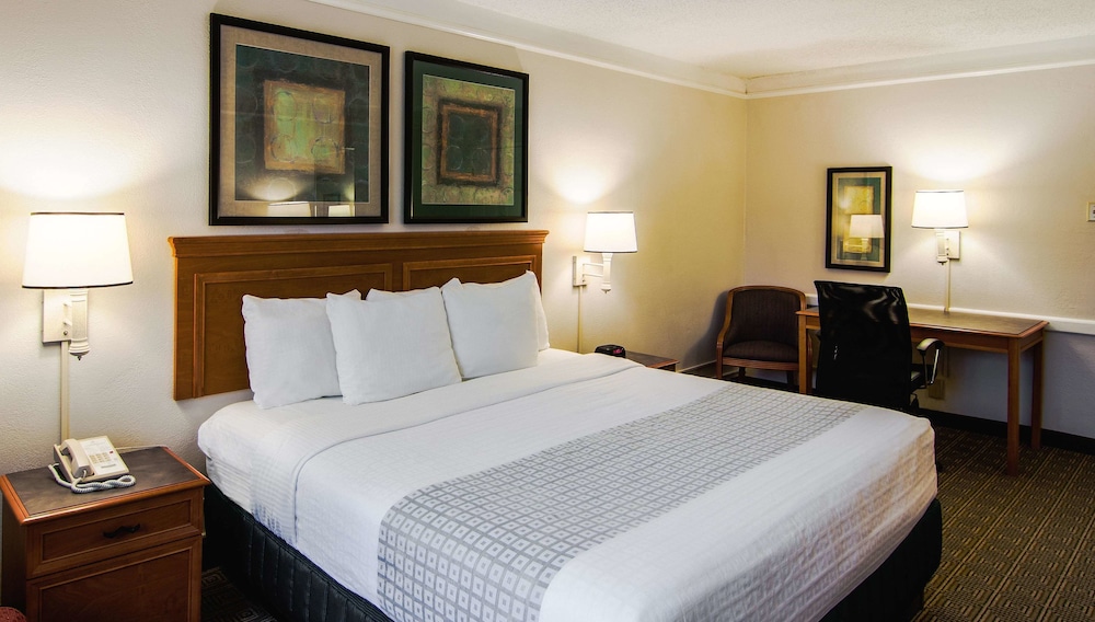 La Quinta Inn Lexington 15/52