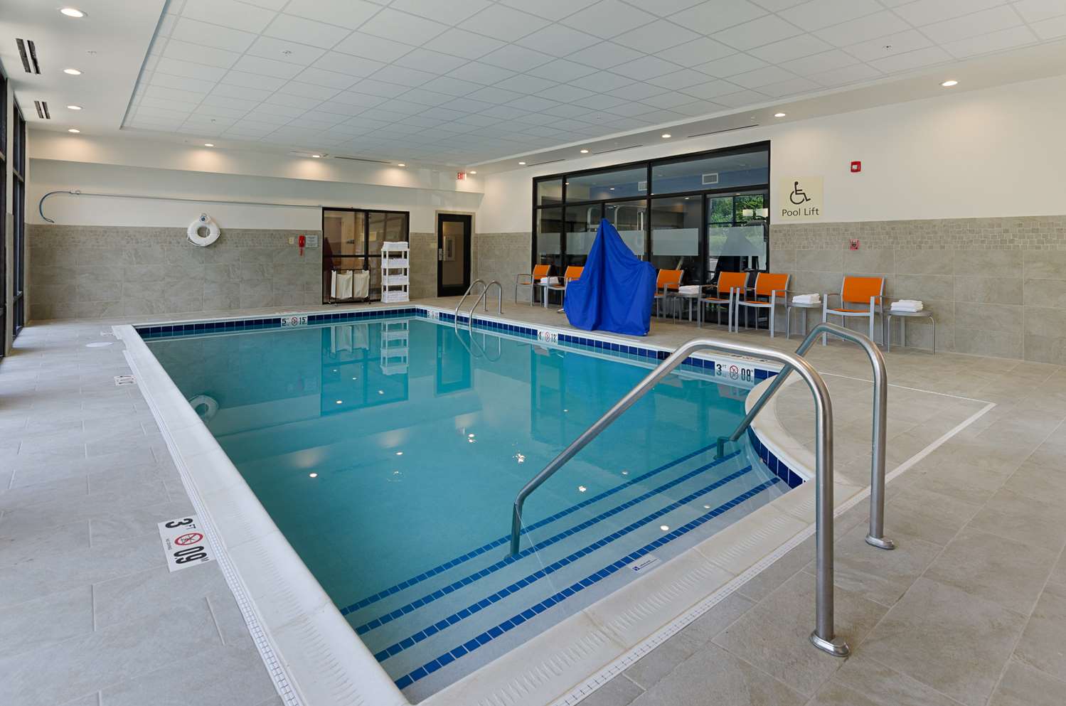 swimming pool spa