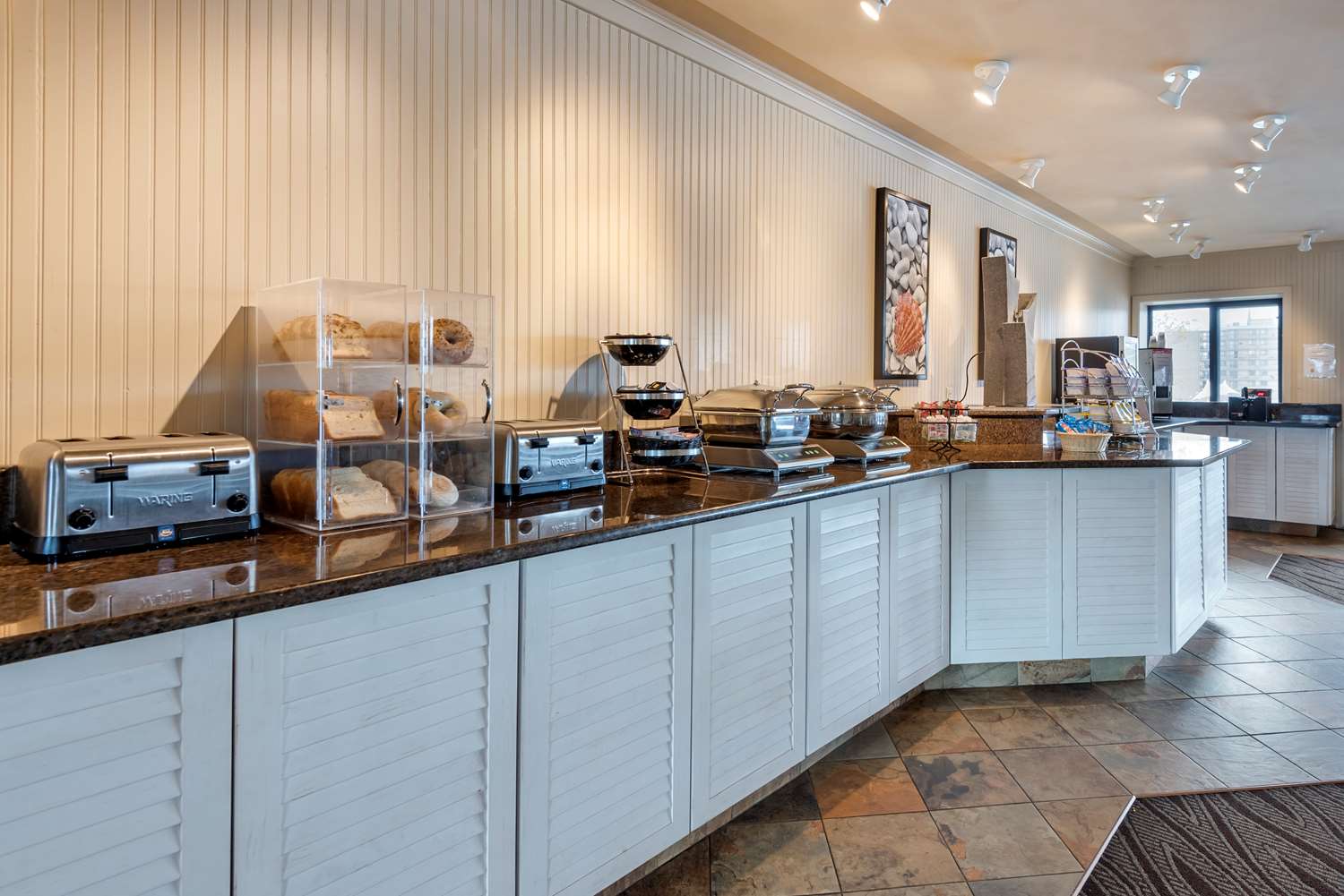 Best Western Plus Oswego Hotel And Conference Center 4/24