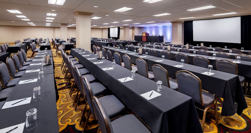 Hilton Indianapolis Hotel & Suites 27/45