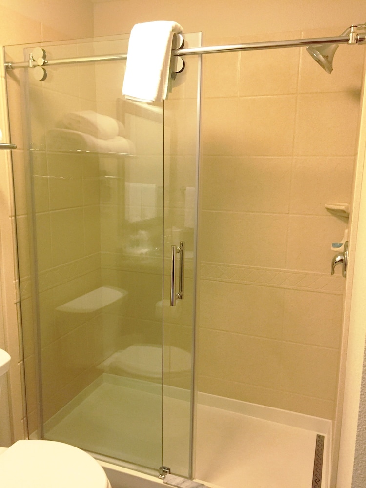 Holiday Inn Express And Suites Sioux Falls Sw 18/61