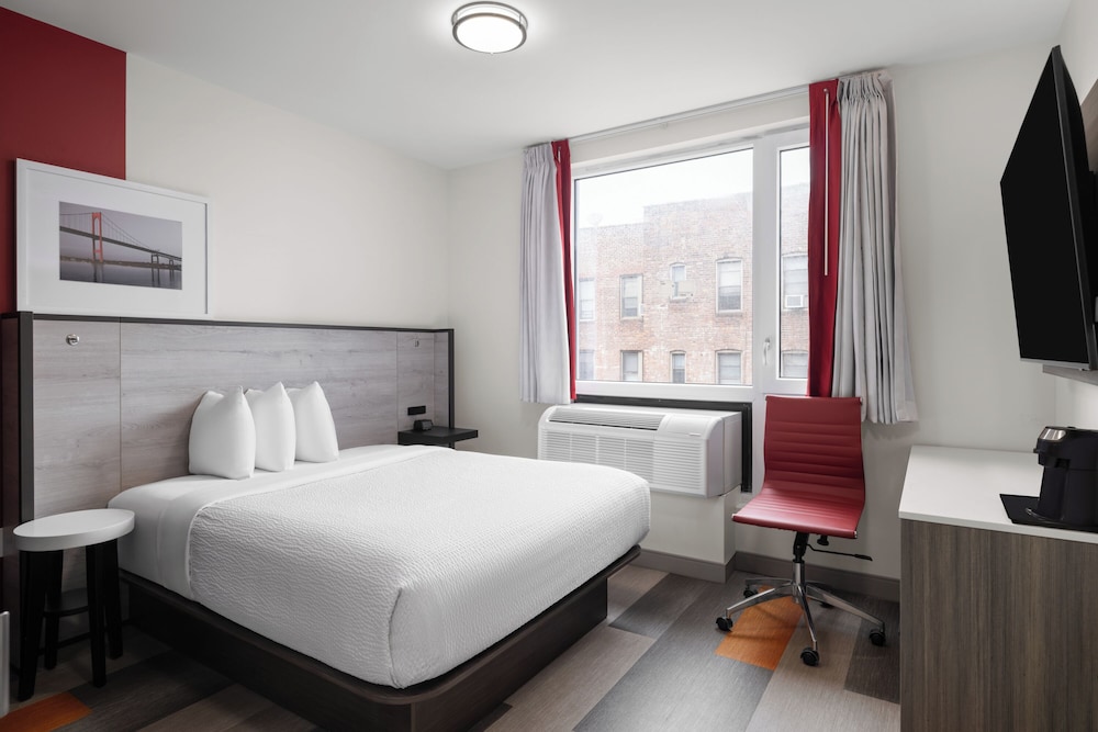 Ramada by Wyndham Brooklyn Near Flatbush 7/26