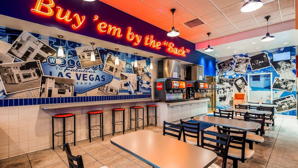 restaurant cafeteria