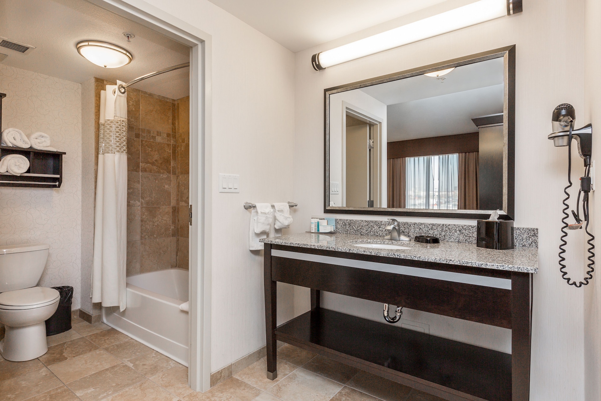 Suite, King Bed, Accessible, Hampton Inn and Suites by Hilton Lethbridge 2/3