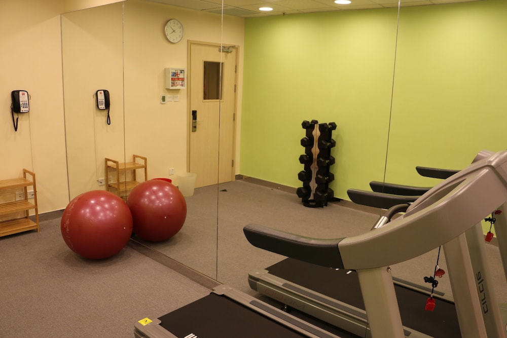 Ibis Hong Kong Central & Sheung Wan Hotel 33/65