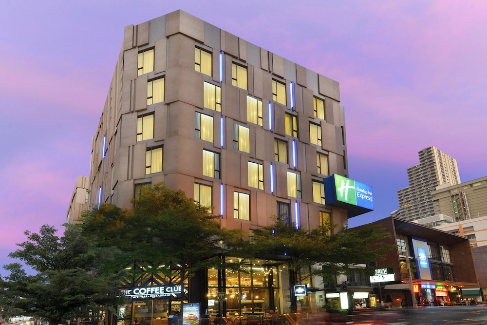 Holiday Inn Express Bangkok Sukhumvit 11 2/67