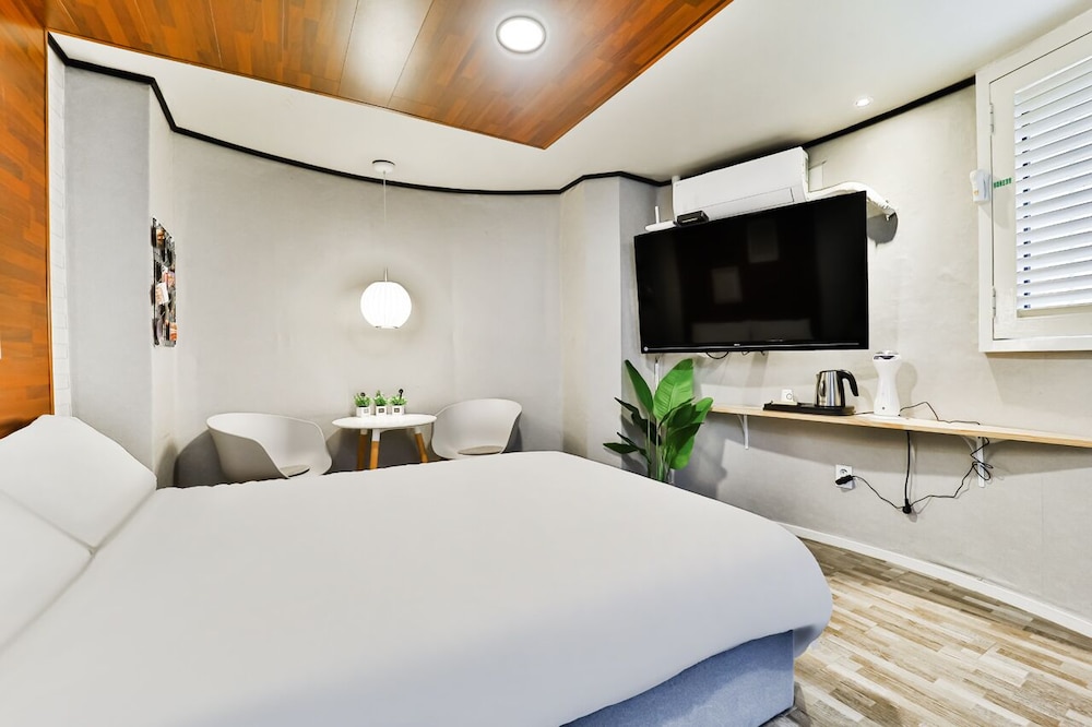 Hotel Atti 18/50