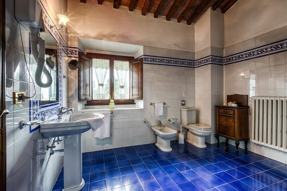 Villa Campestri Olive Oil Resort 45/48
