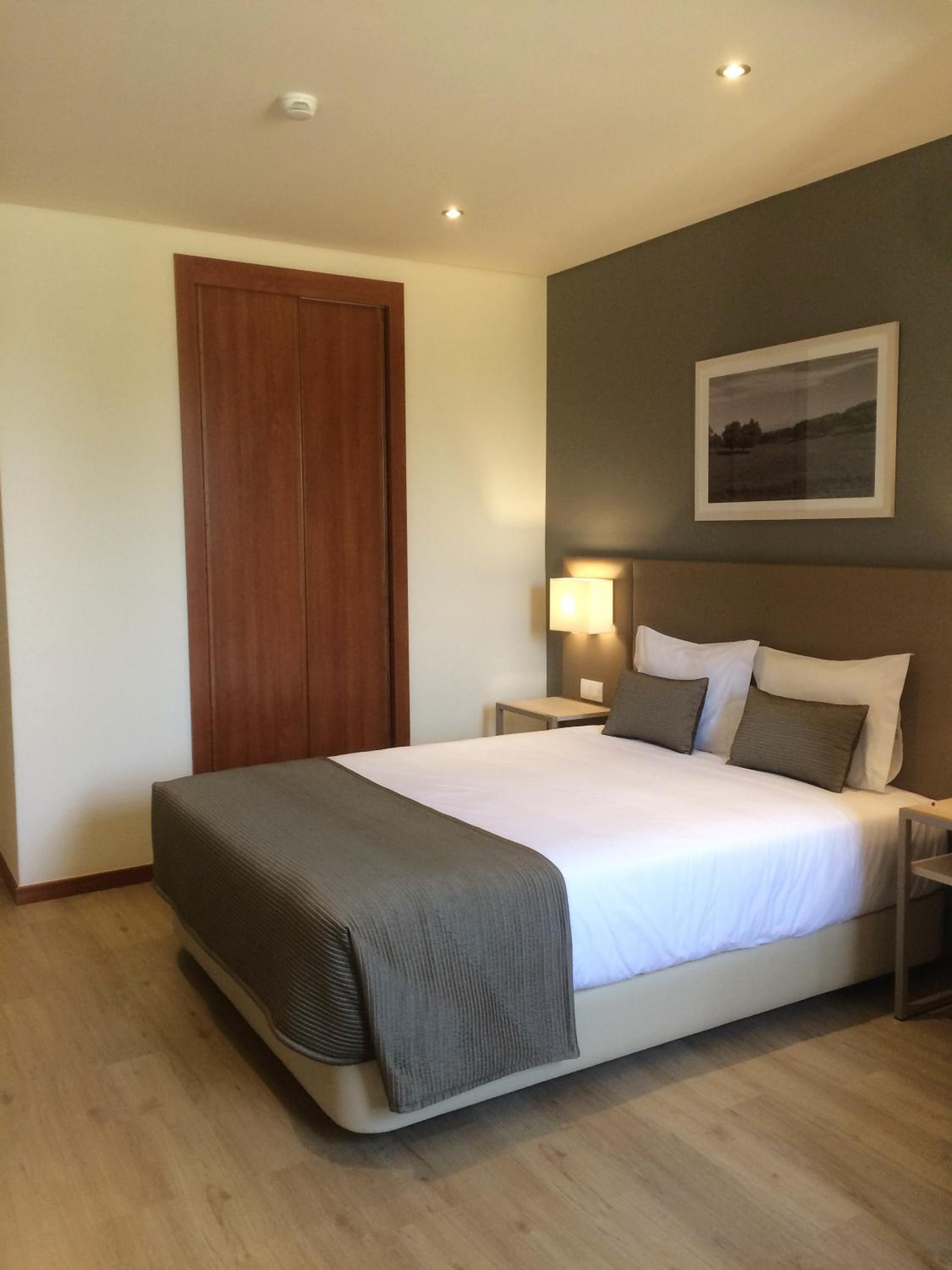 Room, Double Bed, Accessible