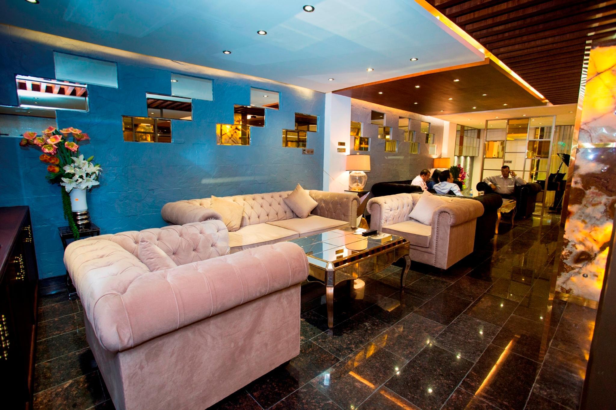 Monsoon Inn 25/29