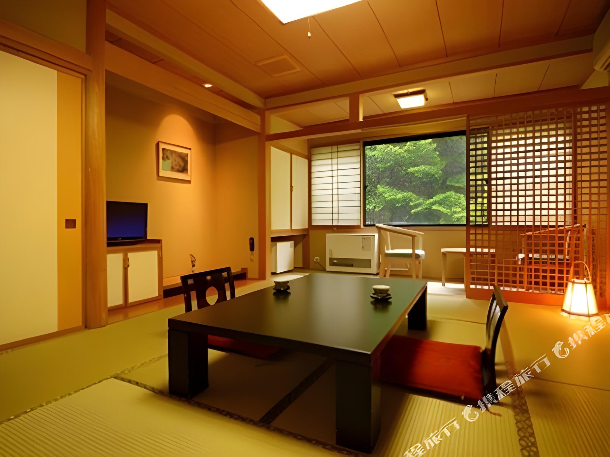 Room, with View, Smoking