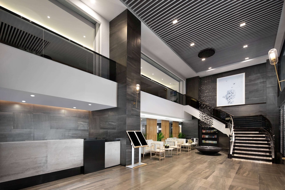 Ramada Encore by Wyndham Jiusuo Downtown 2/17