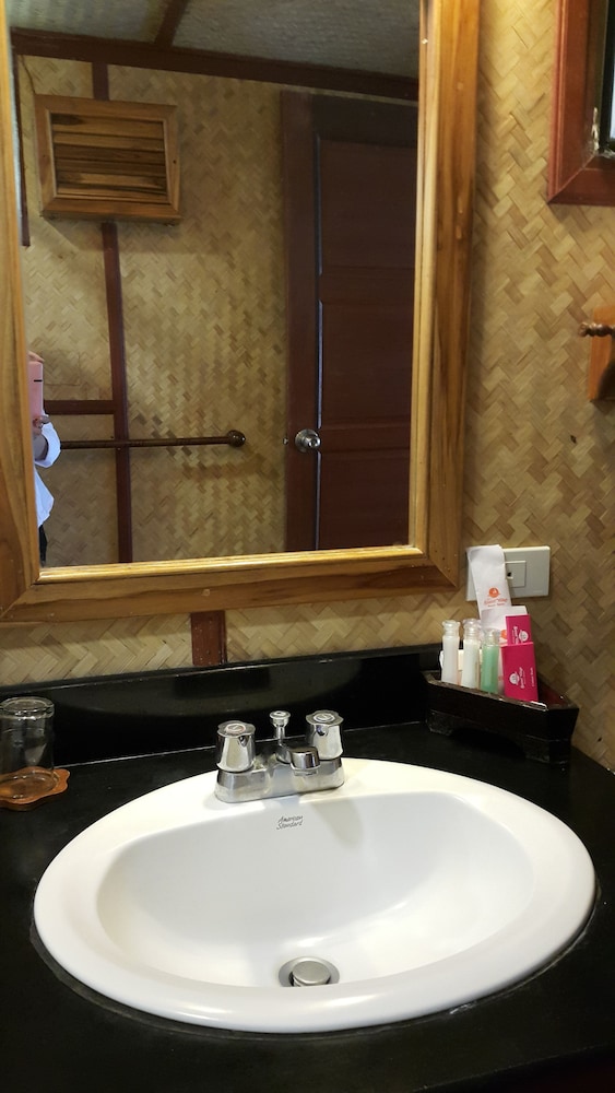 SUNSET VILLAGE BEACH RESORT 46/50