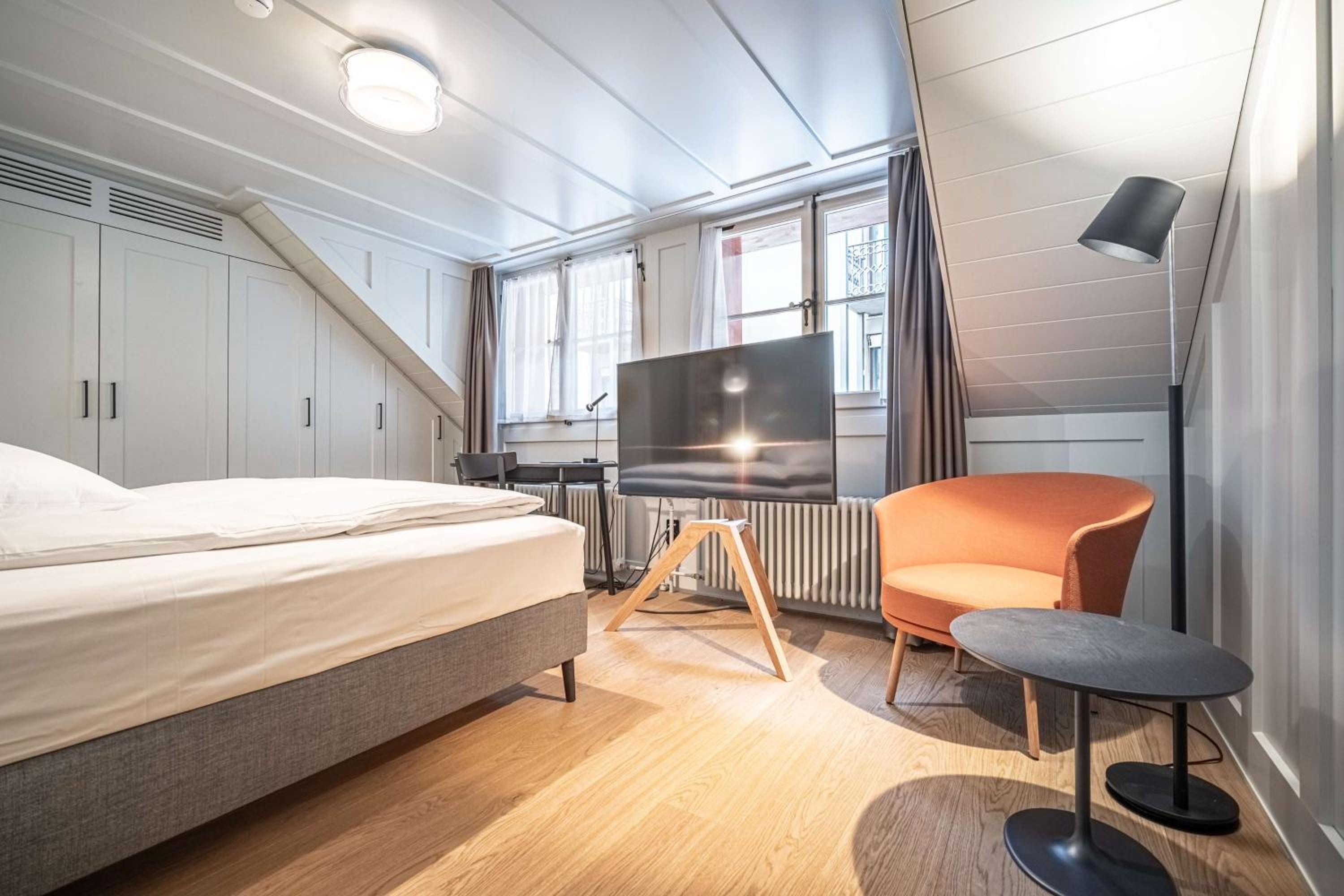 Boutique, Double Bed