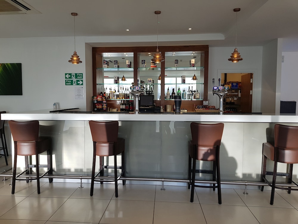 Holiday Inn Express Wakefield 31/48