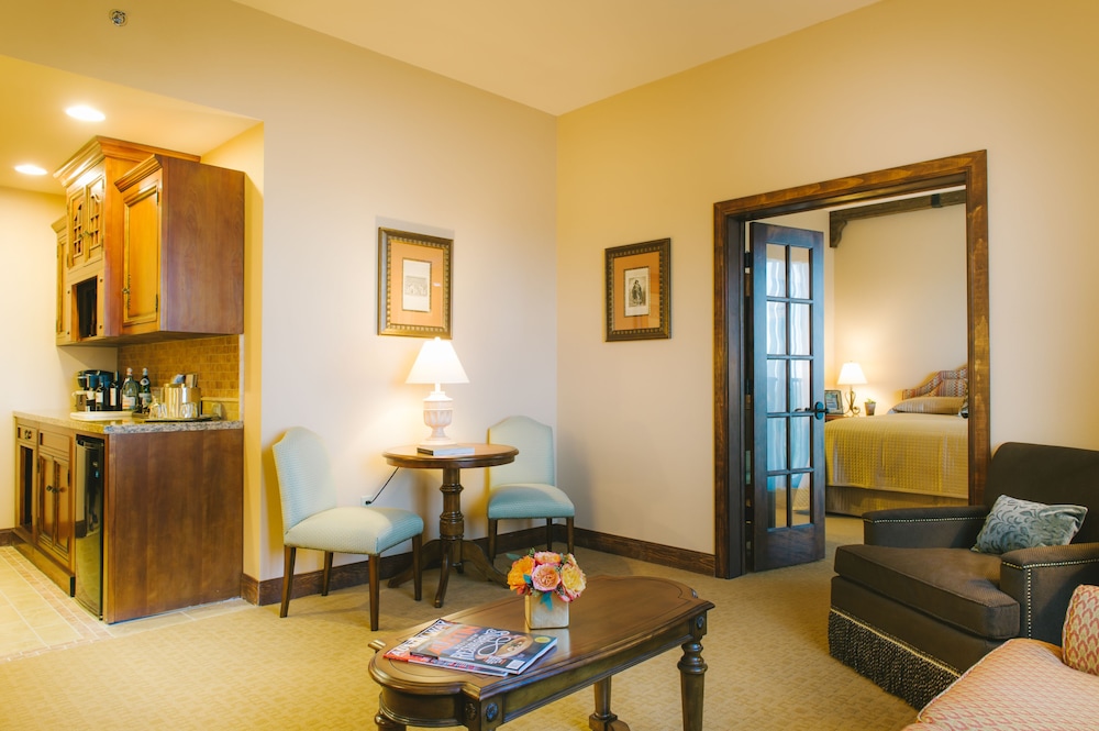 Hotel Granduca Austin 67/99