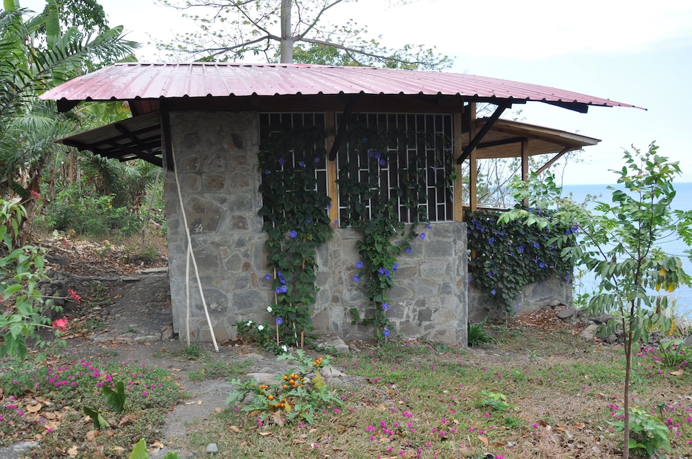 Mucumbli Hotel 2/48