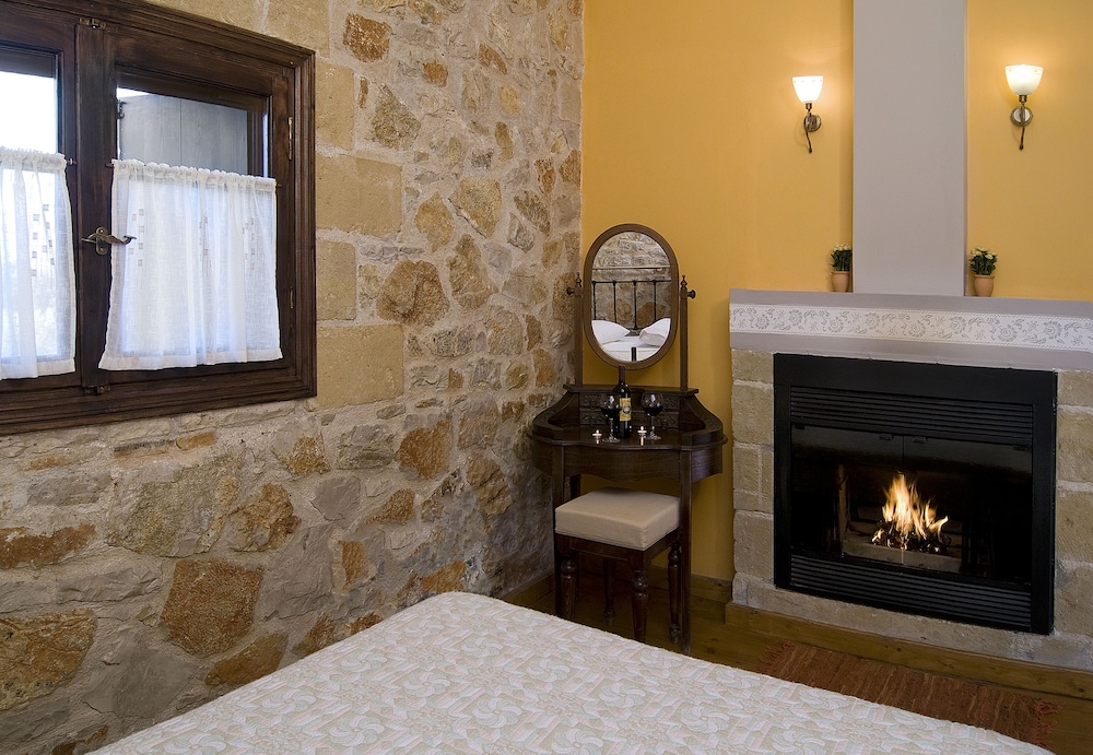 Klymeni Traditional Homes 50/50