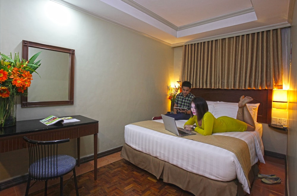 Fersal Hotel P Tuazon Cubao 24/55