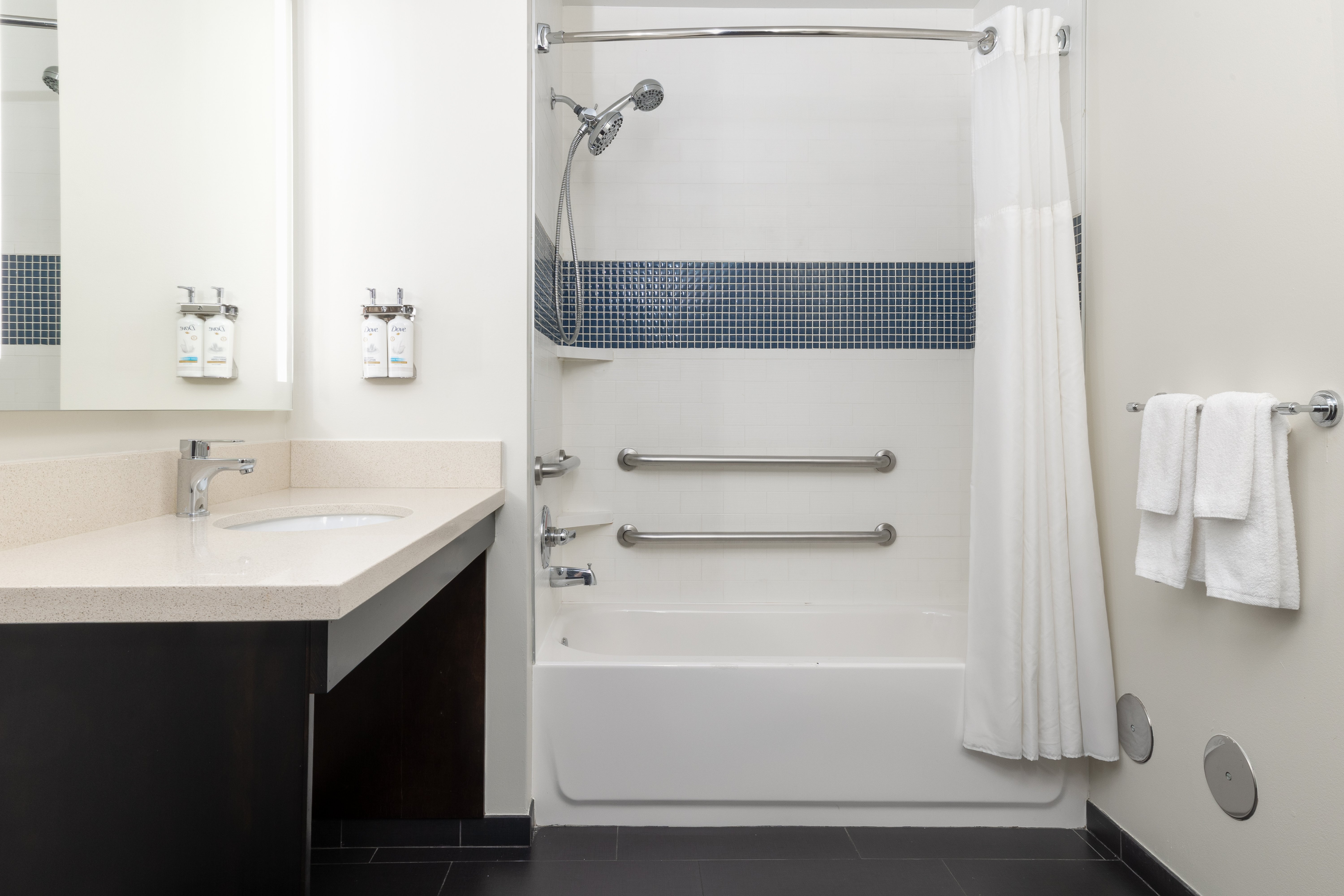 Staybridge Suites DENVER-STAPLETON 80/81