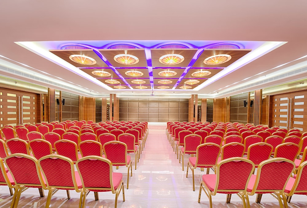Hotel Vivera Grande 33/36