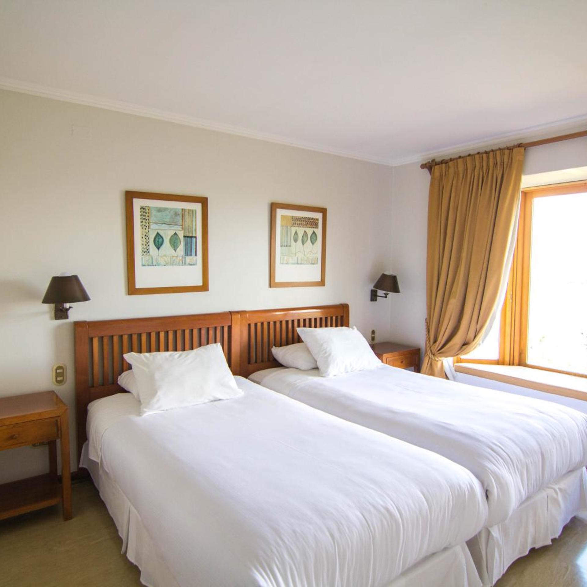Hotel y Cabanas Punta Larga - Caja Los Andes 5/50