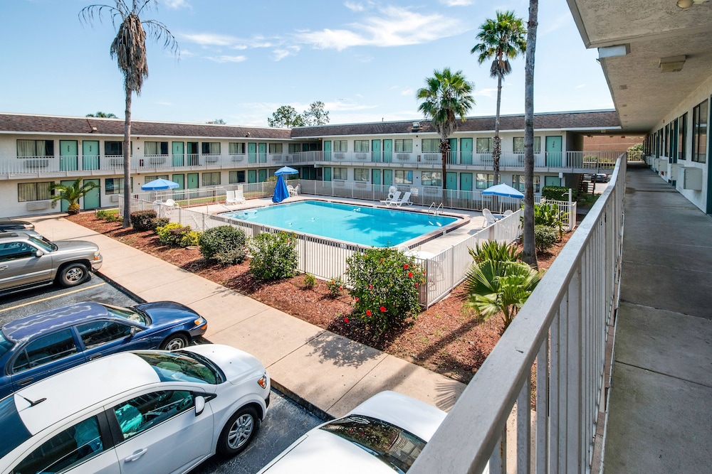 Rodeway Inn Kissimmee Maingate West 6/38
