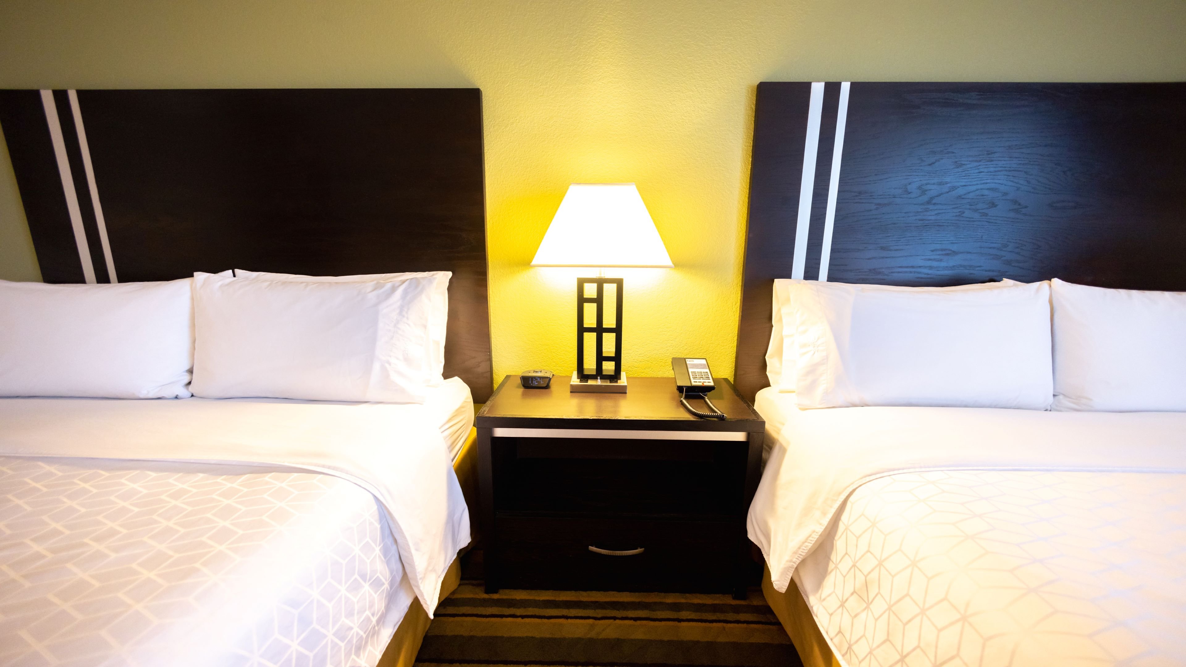 Holiday Inn Express Hotel Suites Berkeley 40/73