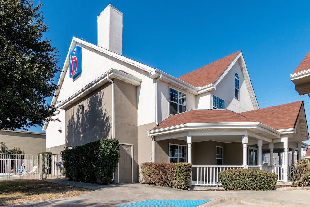 Motel6 North Richland Hills, TX - NE Fort Worth in NORTH RICHLAND HILLS - TX