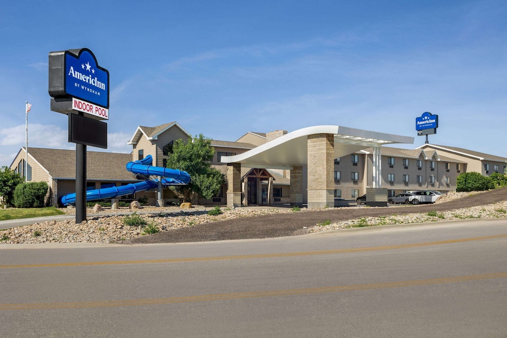 Americinn By Wyndham Rapid City 1/64