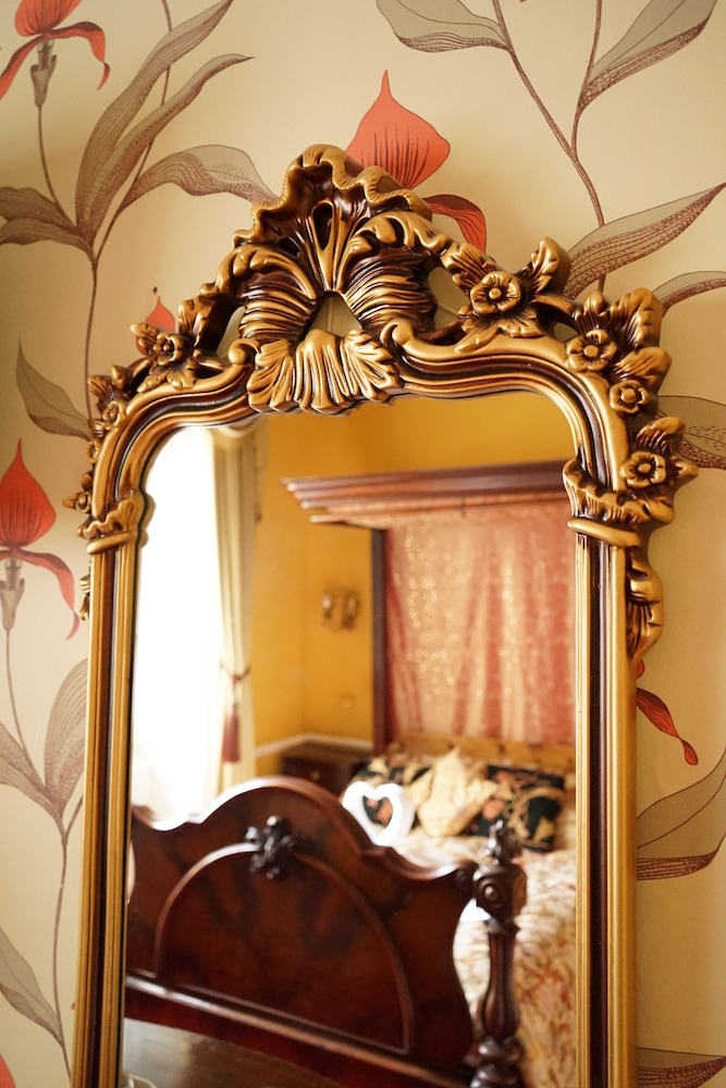 Regency Hotel 7/50