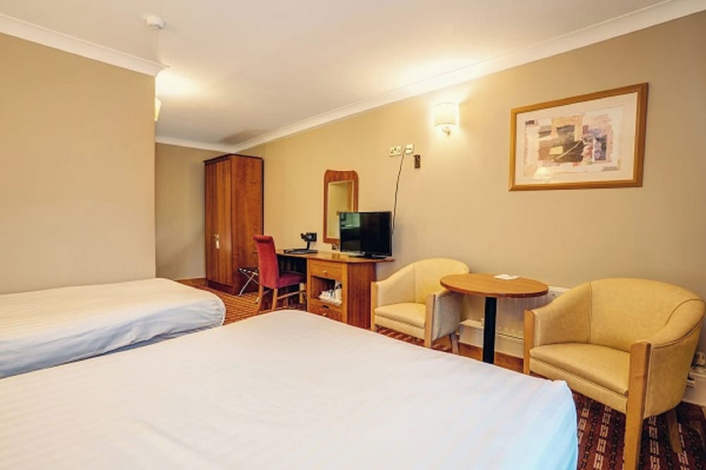 Ballina Manor Hotel 5/50