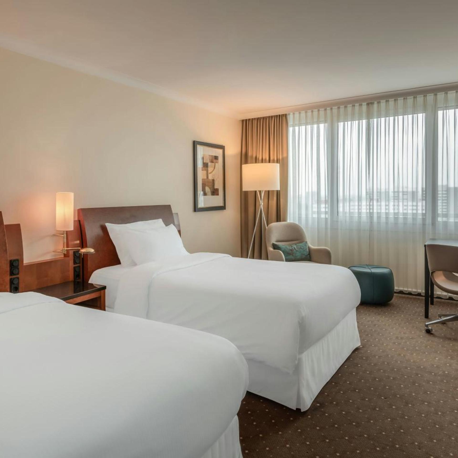 Westin, Club, Guest Room, Twin Beds