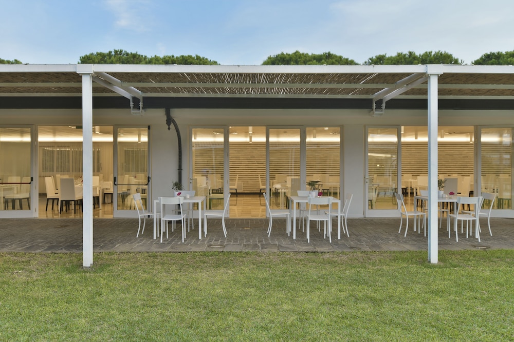 Paestum Inn Beach Resort 58/69