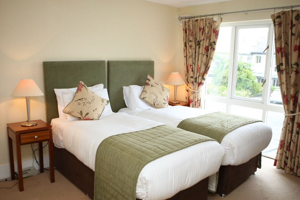 Castle Oaks House Hotel 11/58