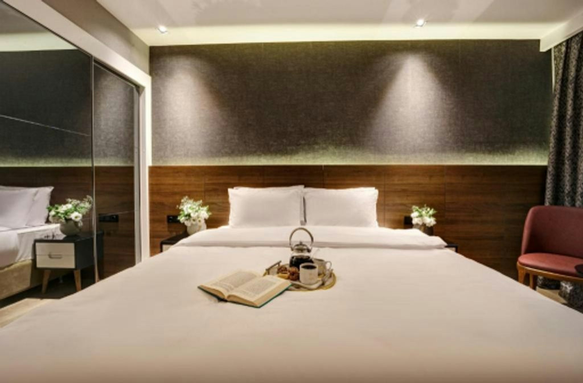 Dora Pera Hotel 32/63