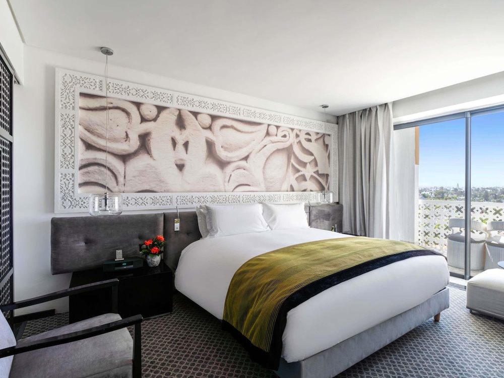 Deluxe, Twin Beds, Executive Level