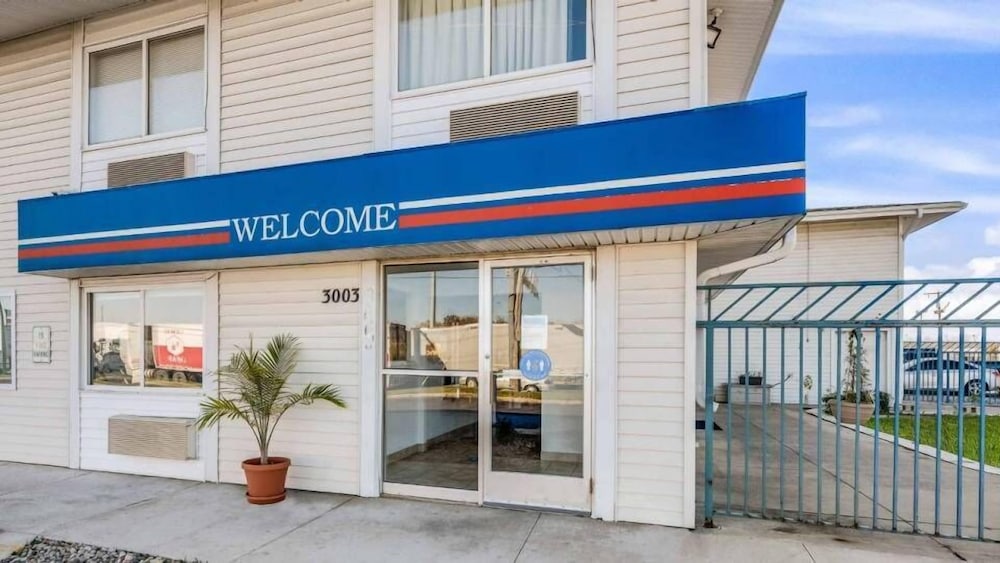 Motel6 Fort Wayne, IN 7/62