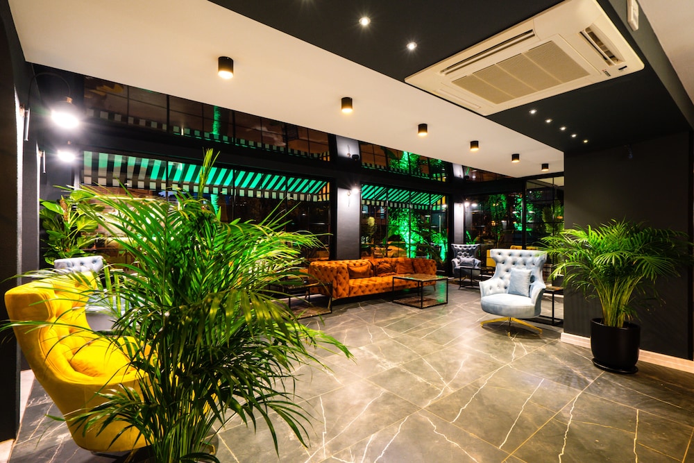 Basel Hotel 11/50