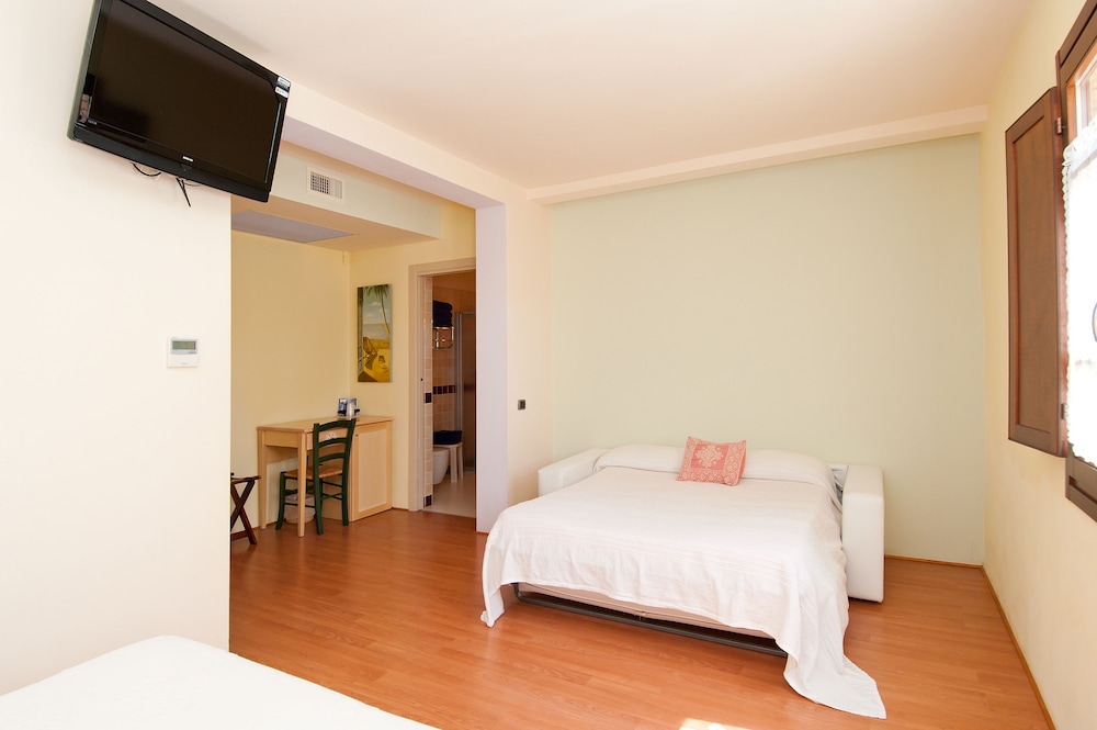 Gentarrubia - B&B 7/50