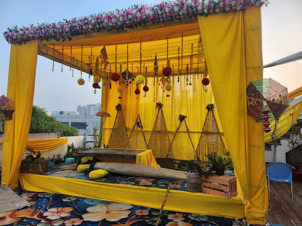 Anand Villa 50/50