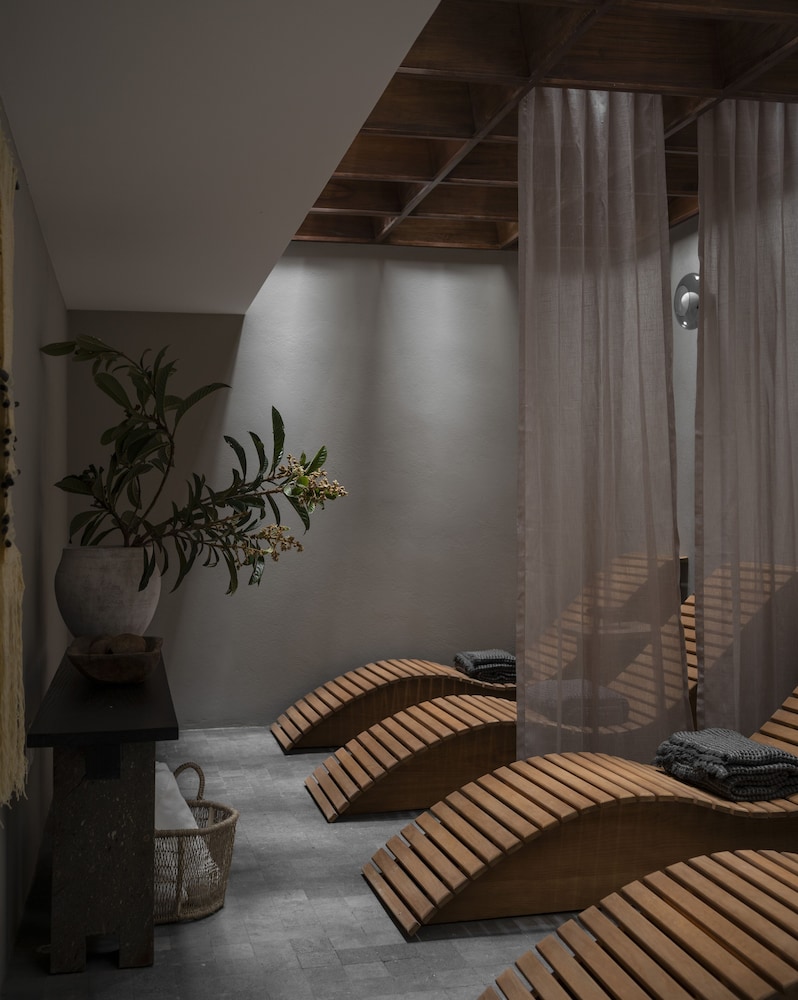 Nima Local House Hotel 38/77