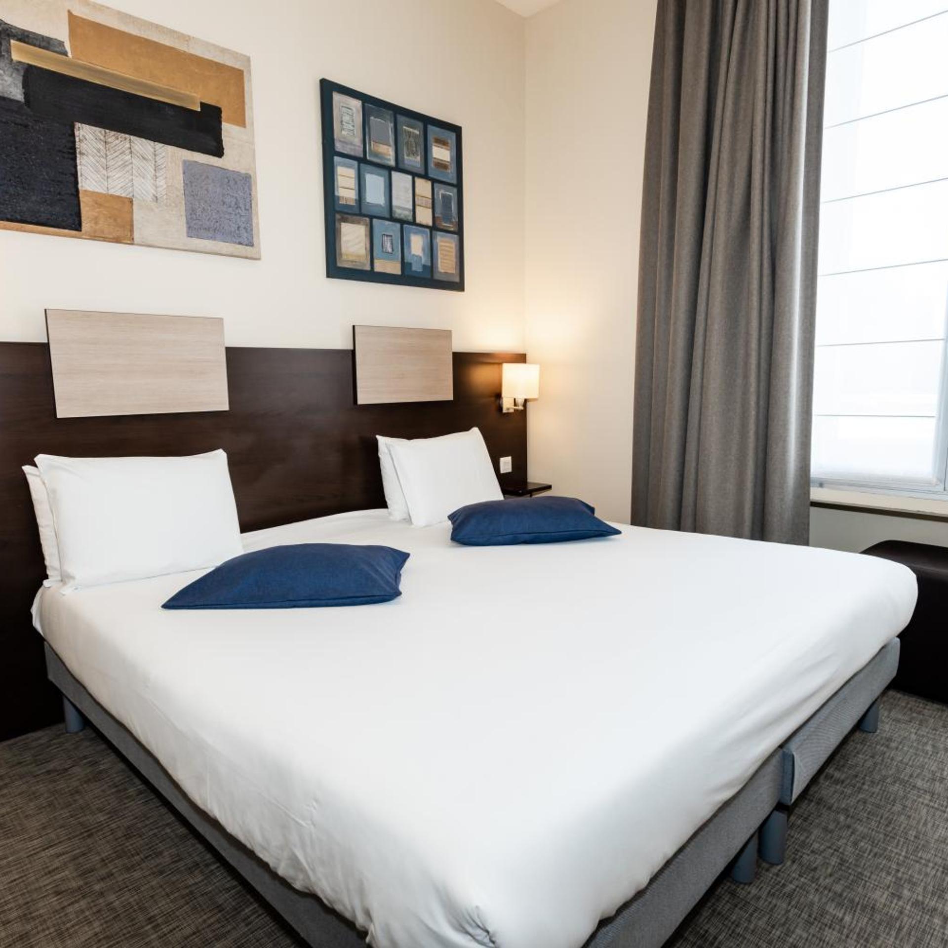 SUPERIOR, DOUBLE BED