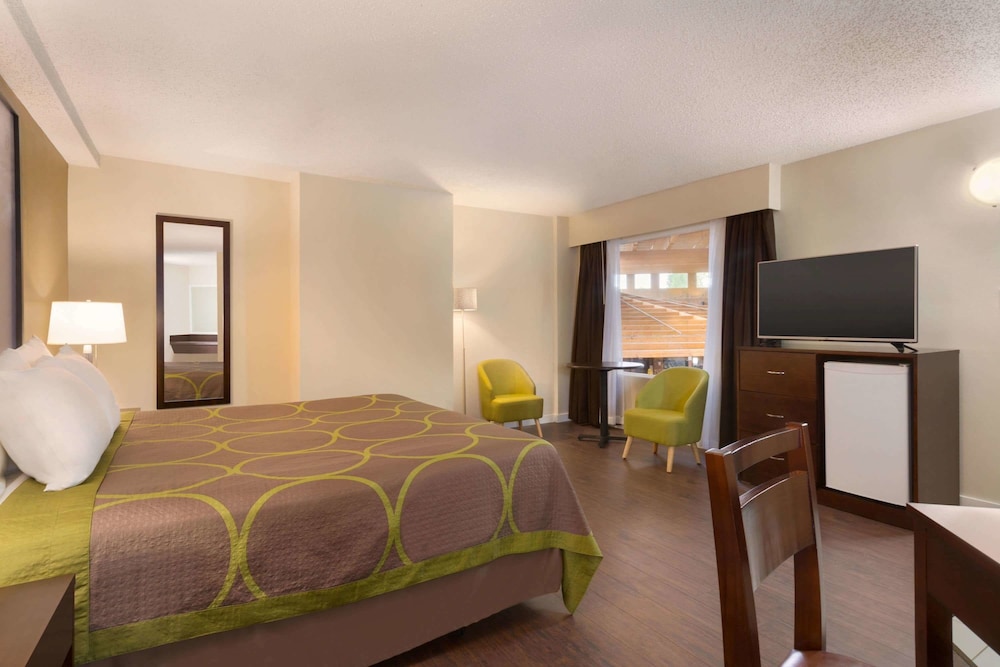 Super 8 By Wyndham Prince George 21/52